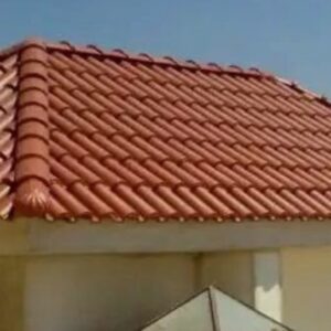 تركيب قرميد جدة | المعايير الهندسية والجمالية لأسطح الفلل المودرن 2026 تركيب قرميد جدة فخاري طبيعي لفلل والمباني